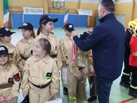 Młodzi druhowie i druhny z OSP wystartowali w zawodach w Chcianowie - 13