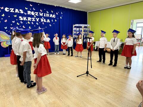 Grupa 6-latków pożegnała się z Publicznym Przedszkolem w Gaworzycach - 23