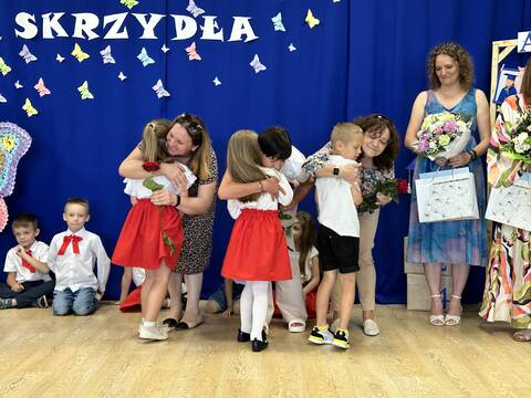 Grupa 6-latków pożegnała się z Publicznym Przedszkolem w Gaworzycach - 44
