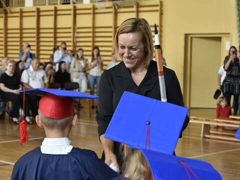 Rozpoczęcie roku szkolnego oraz pasowanie uczniów klas pierwszych - 38