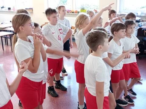 Pierwszy challenge w ramach międzynarodowego projektu Active Sister Schools już za nami - 9