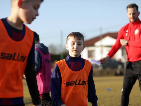 Pierwszy gwizdek dla młodych zawodników GLKS - 10