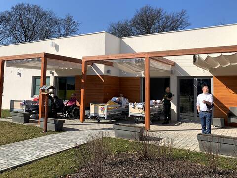 Jednym głosem. Ku Niebu. Chór „Skrzydła” poruszył serca w głogowskim hospicjum - 16