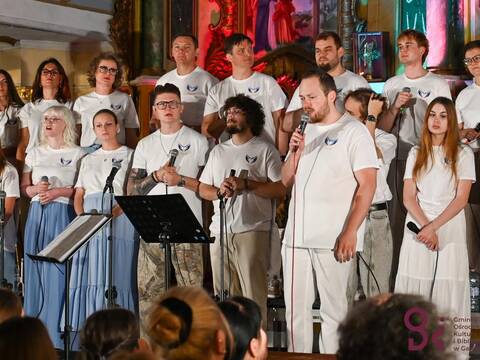 Koncert Chóru „Skrzydła” w Gaworzycach. Muzyka, wzruszenie i gest solidarności dla Antosia - 6