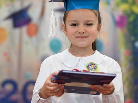 „Jeżyki” pożegnały przedszkole - 103