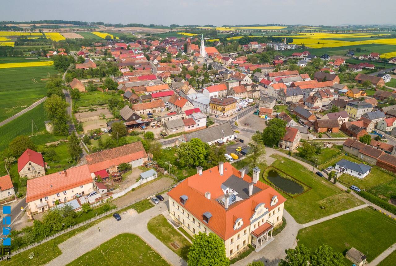 widok na centralną część miejscowości Gaworzyce z lotu ptaka